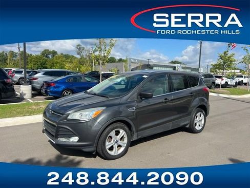 Used 2015 Ford Escape SE FWD image 1