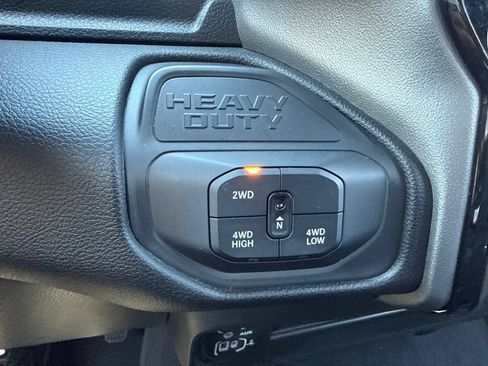 Certified 2025 RAM 2500 Big Horn AWD/4WD image 25