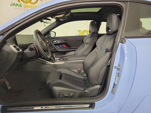 Used 2026 BMW M2 w/ Lighting Package image 9