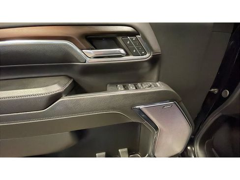 Used 2024 GMC Sierra 3500 Denali w/ Denali Reserve Package AWD/4WD image 11