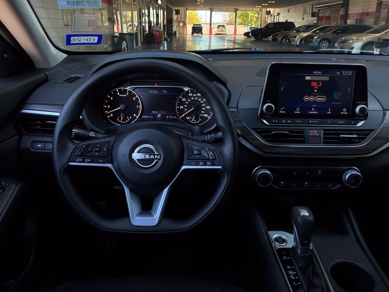Used 2025 Nissan Altima 2.5 SV FWD image 14