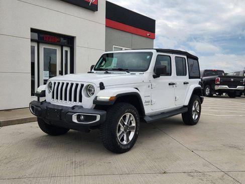 Used 2020 Jeep Wrangler Unlimited Sahara AWD/4WD image 2