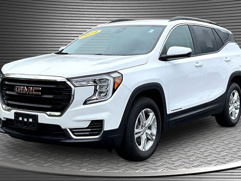 Used 2024 GMC Terrain SLE w/ Driver Convenience Package AWD/4WD image 3