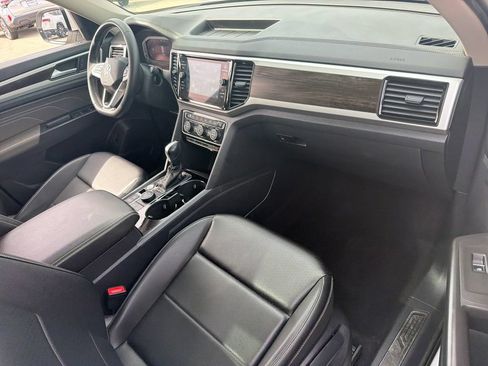 Certified 2023 Volkswagen Atlas SE w/ Panoramic Sunroof Package AWD/4WD image 30