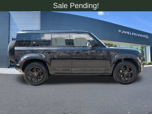 Used 2023 Land Rover Defender 110 X-Dynamic SE AWD/4WD image 8