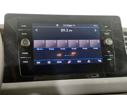 Used 2025 Volkswagen Jetta SE FWD image 21