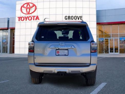 Used 2023 Toyota 4Runner SR5 Premium w/ SR5 Premium Package AWD/4WD image 4