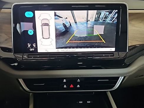 New 2026 Volkswagen Atlas SE FWD image 35