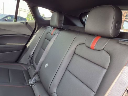 New 2025 Chevrolet Trax RS w/ Driver Confidence Package FWD image 12
