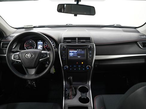 Used 2016 Toyota Camry SE FWD image 14