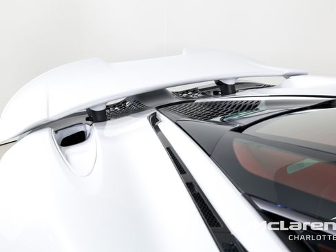 Used 2024 McLaren 750S image 30
