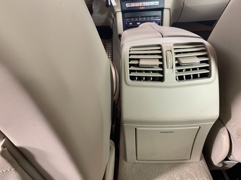 Used 2014 Mercedes-Benz E 350 Sport image 35