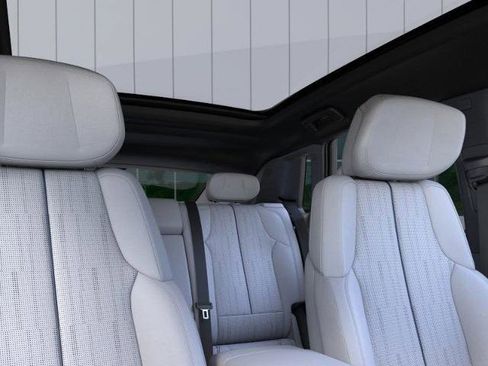 New 2025 Cadillac Lyriq Luxury image 24