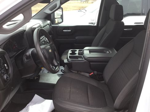 Used 2021 Chevrolet Silverado 3500 W/T w/ WT Fleet Convenience Package image 9