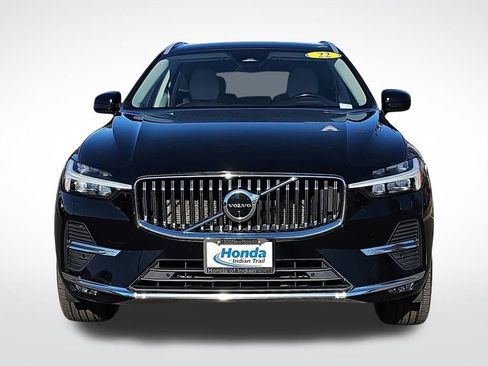 Used 2022 Volvo XC60 B5 Inscription w/ Advanced Package image 2