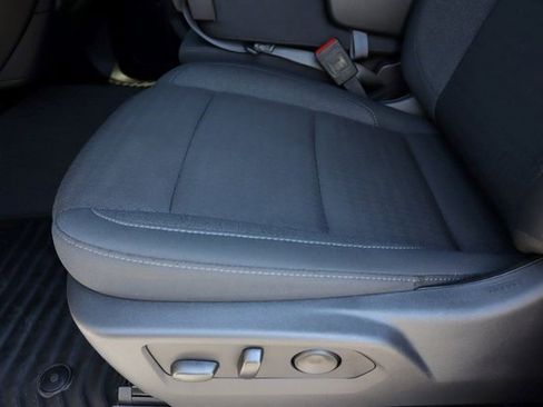 Certified 2025 Chevrolet Silverado 2500 Custom w/ Custom Value Package image 17