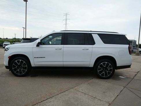 Used 2023 Chevrolet Suburban RST w/ Sport Performance Package AWD/4WD image 3