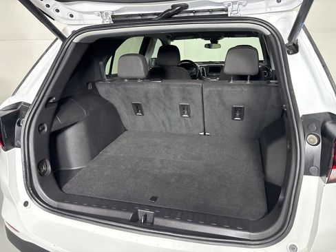 Used 2024 Chevrolet Equinox LT FWD image 20