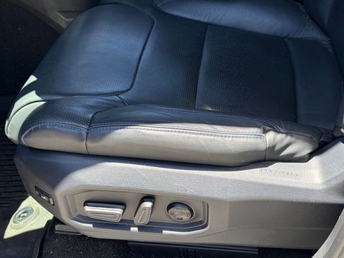 Used 2025 Toyota Sequoia Platinum w/ TRD Off-Road Package AWD/4WD image 5