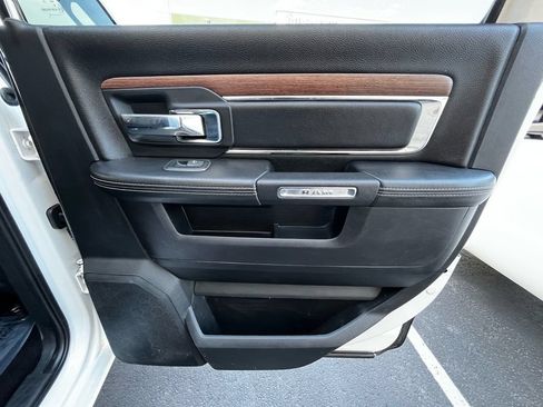 Used 2016 RAM 1500 Laramie w/ Convenience Group AWD/4WD image 18