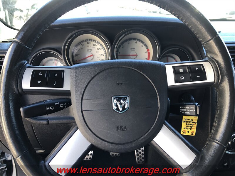 Used 2010 Dodge Challenger R/T RWD image 17