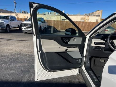 New 2026 Lincoln Aviator Reserve w/ Luxury Package image 11