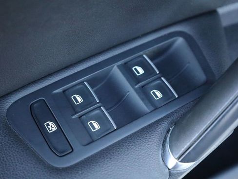 Used 2015 Volkswagen GTI SE w/ Lighting Package (SEL) image 34