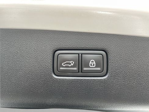 Used 2022 Genesis GV70 2.5T AWD/4WD image 30