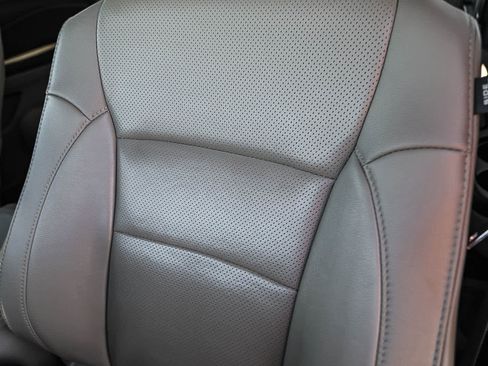 Used 2016 Honda Pilot Elite image 24