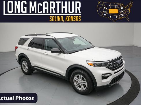 Certified 2024 Ford Explorer XLT w/ Equipment Group 202A AWD/4WD image 1