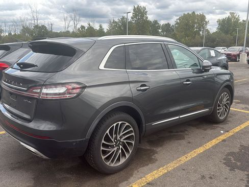 Used 2020 Lincoln Nautilus Reserve w/ Equipment Group 201A AWD/4WD image 2