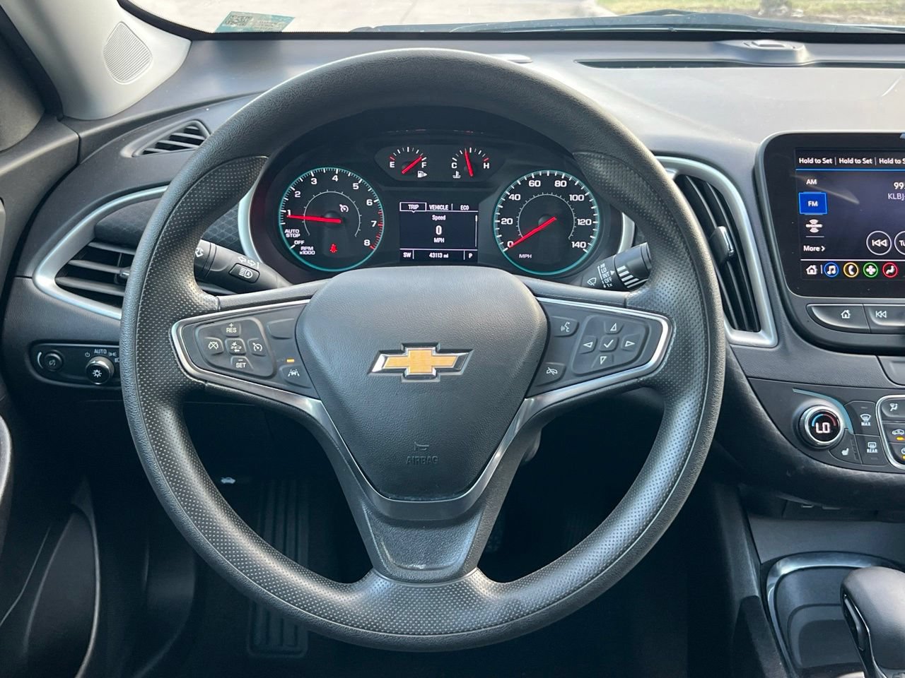 Used 2025 Chevrolet Malibu LT FWD image 16