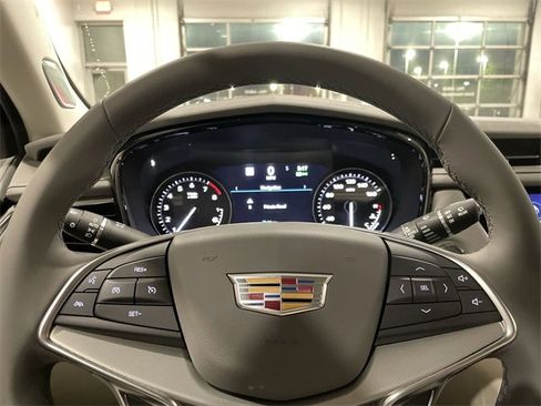 New 2026 Cadillac XT5 Premium Luxury w/ Driver Assist Package image 16