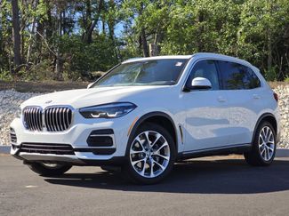 Used 2023 BMW X5 xDrive40i w/ Premium Package AWD/4WD video 1