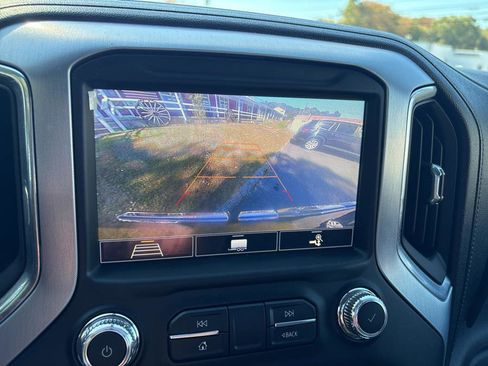 Used 2020 GMC Sierra 1500 SLE w/ SLE Value Package image 14