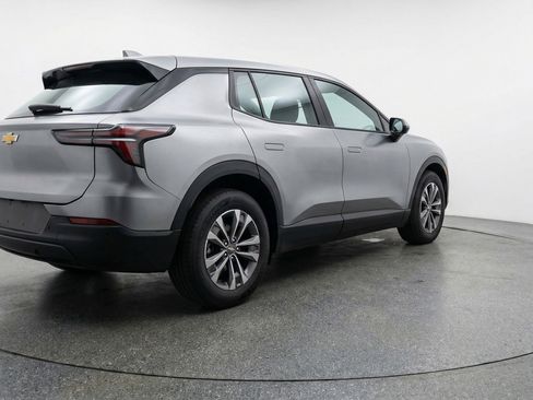 Used 2025 Chevrolet Equinox LT FWD image 9