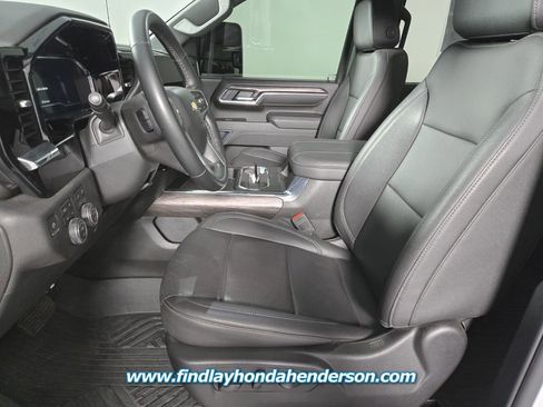 Used 2024 Chevrolet Silverado 2500 LTZ w/ LTZ Plus Package image 10