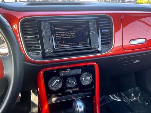 Used 2017 Volkswagen Beetle 1.8T SE image 7