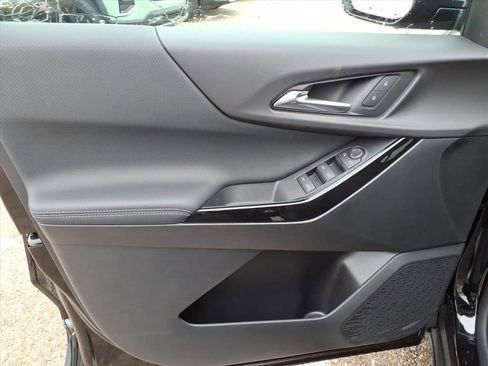 New 2026 Chevrolet Equinox LT image 12