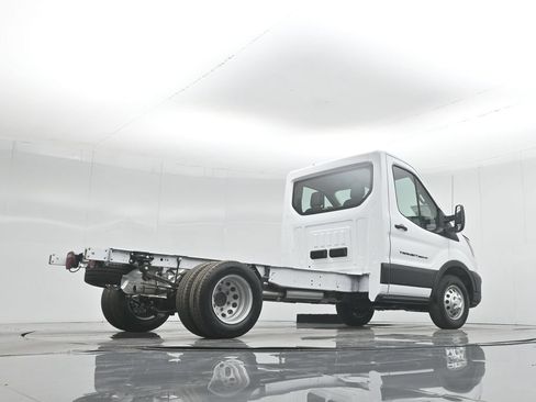 New 2026 Ford Transit 350 RWD image 40
