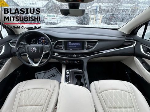 Used 2022 Buick Enclave Avenir image 28