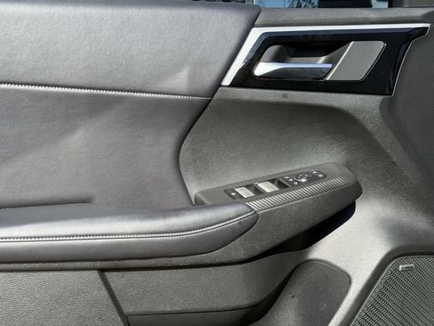 Used 2025 Mitsubishi Outlander SE FWD image 26