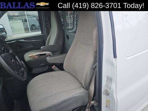 Used 2015 GMC Savana 2500 RWD image 20