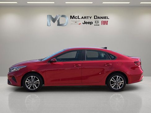 Used 2024 Kia Forte LXS image 3