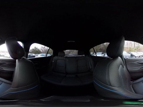 Used 2025 Buick Envista Sport Touring image 38