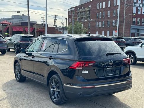 Used 2023 Volkswagen Tiguan SE AWD/4WD image 4