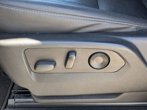 Used 2022 Chevrolet Tahoe LT w/ LT Signature Package image 26