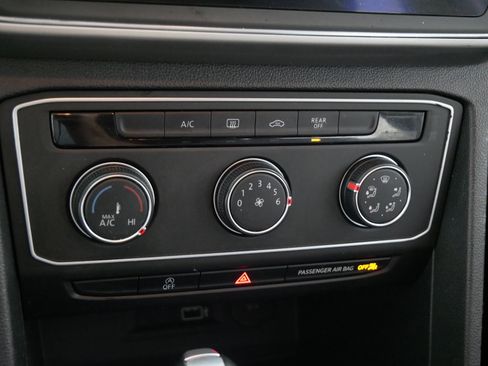 Used 2018 Volkswagen Atlas Launch Edition image 23