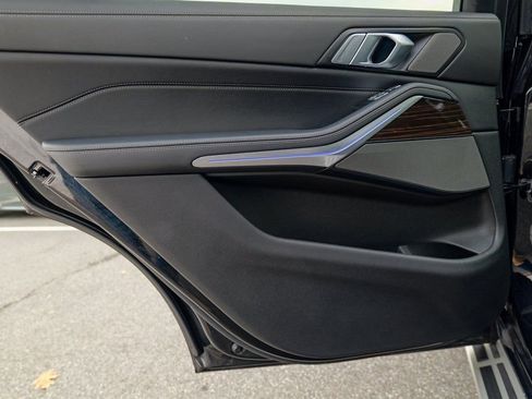 Used 2024 BMW X7 xDrive40i image 26