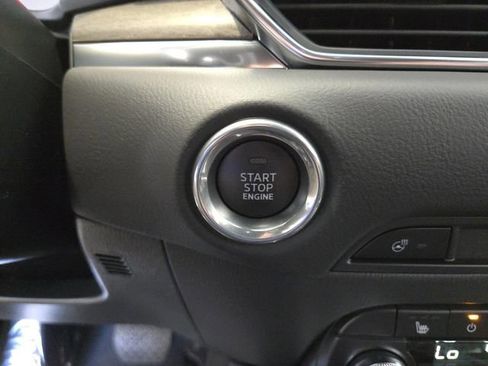 New 2025 MAZDA CX-5 Signature image 24